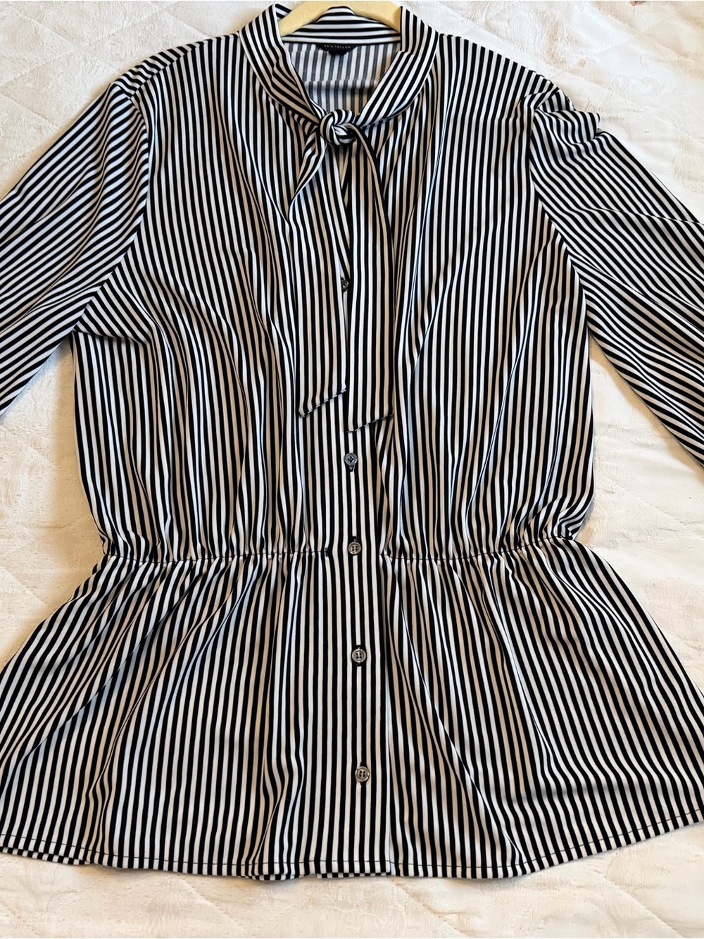 Ann Taylor Black and White Striped Tie-Neck Blouse size lg
